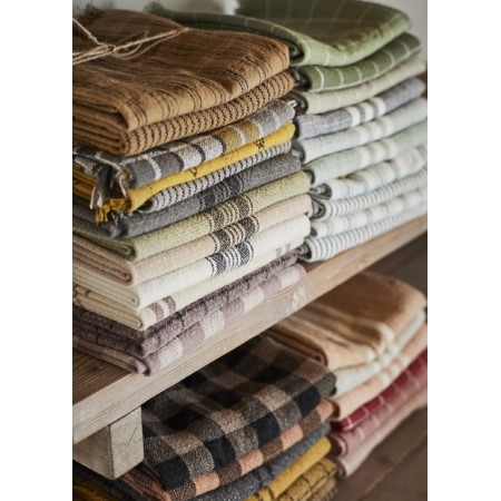 Woven kitchen towels